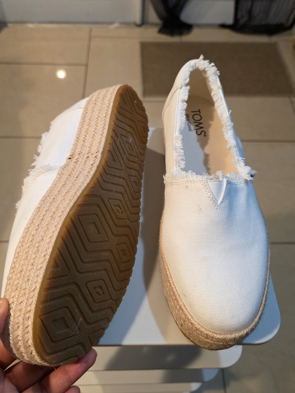 TOMS Womens Size 9.5 White Canvas Espadrille Platform Slip-On